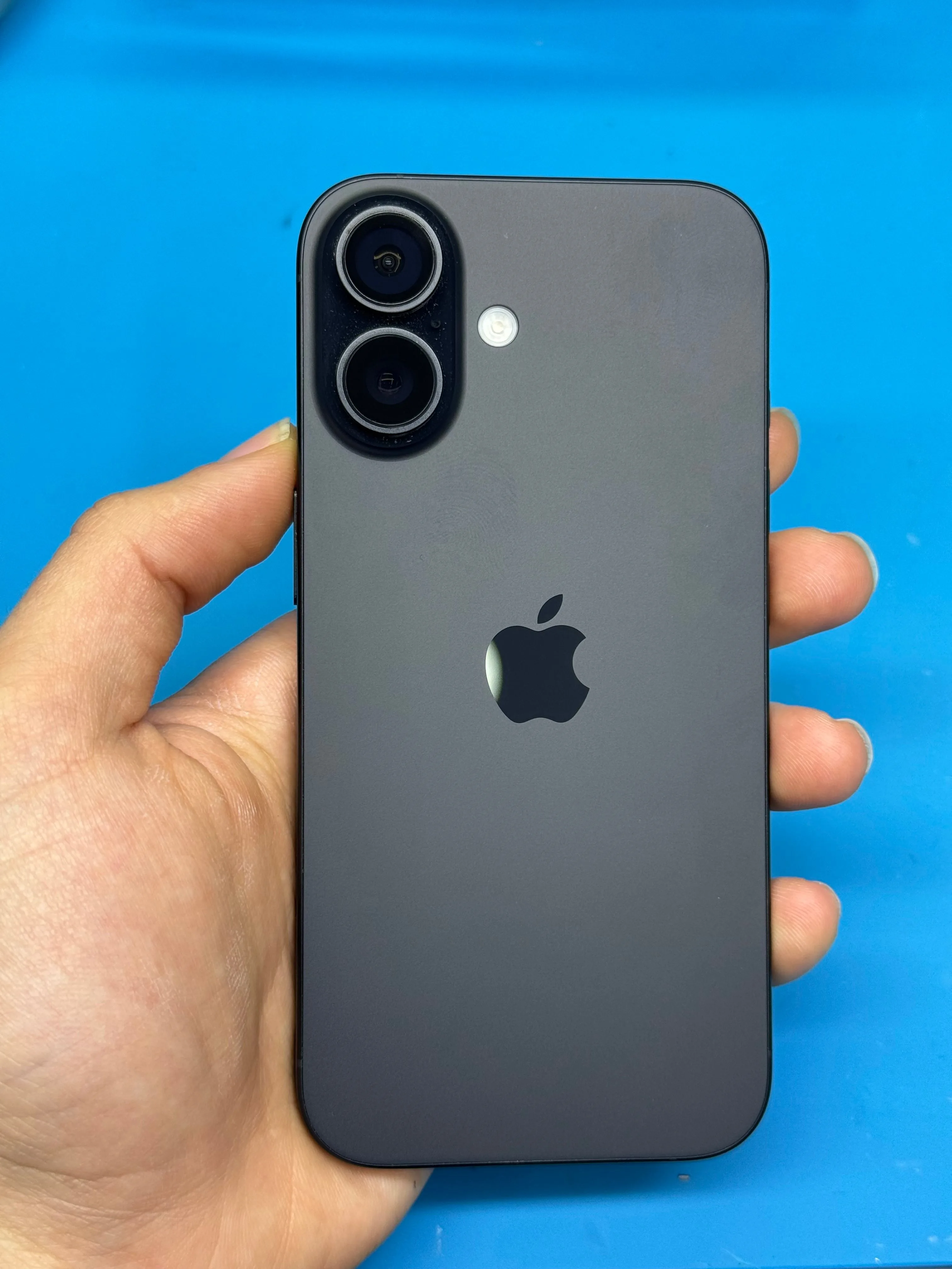 PJESE ORIGJINALE PER IPHONE 16 3