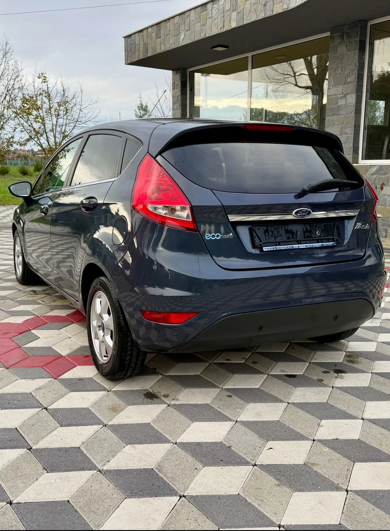 DISKUTUSHEM SHITET FORD FIESTA 1.6 NAFTE MANUAL VITI 2011 12