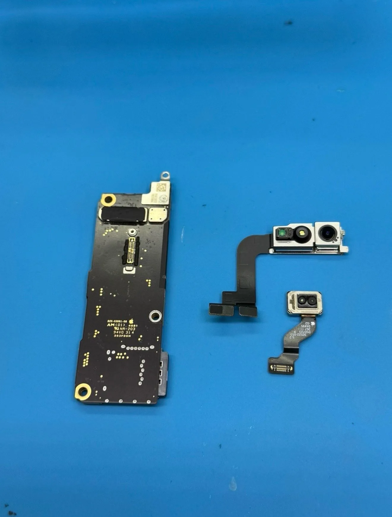 Qark iPhone 15 Pro Max me face ID 3