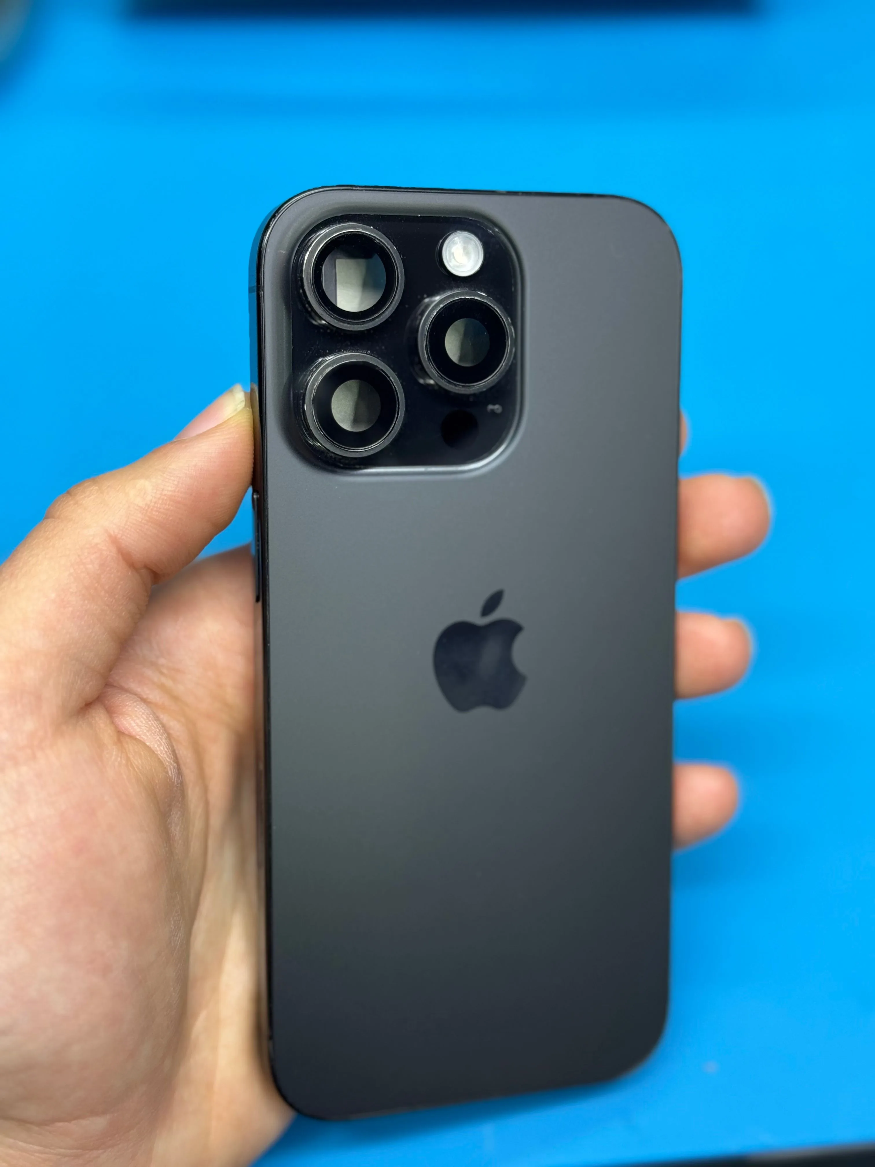 SHASI / KASE IPHONE 16 PRO CE PER PJESE 3