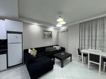 OBJEKT 2-KATËSH NE ASTIR ME 8 DHOMA DHE 10 POSTE PARKIMI – IDEAL PËR HOSTEL, KOPESHT OSE BIZNES 10