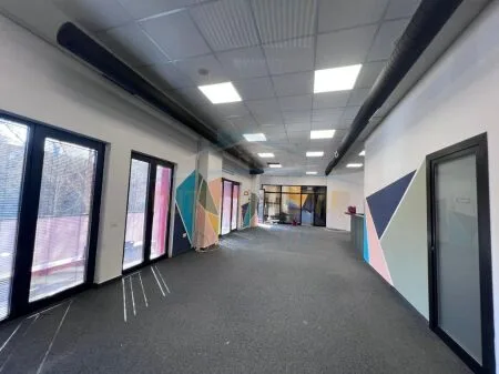 Ambjent Biznesi Me Qera » Farmacia 10, Tirane