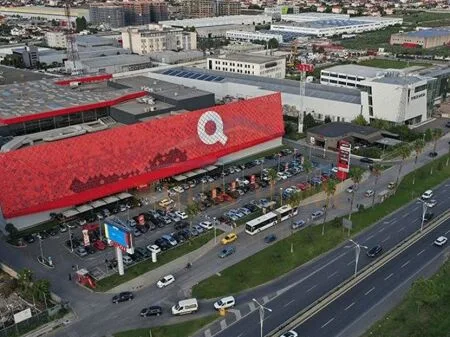 Ambjent Biznesi Me Qera » QTU - Qendra Tregtare Univers, Tirane