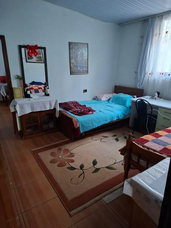 Ambjent Biznesi Ne Shitje » Fakulteti i Drejtësisë (UiT), Tirane 3