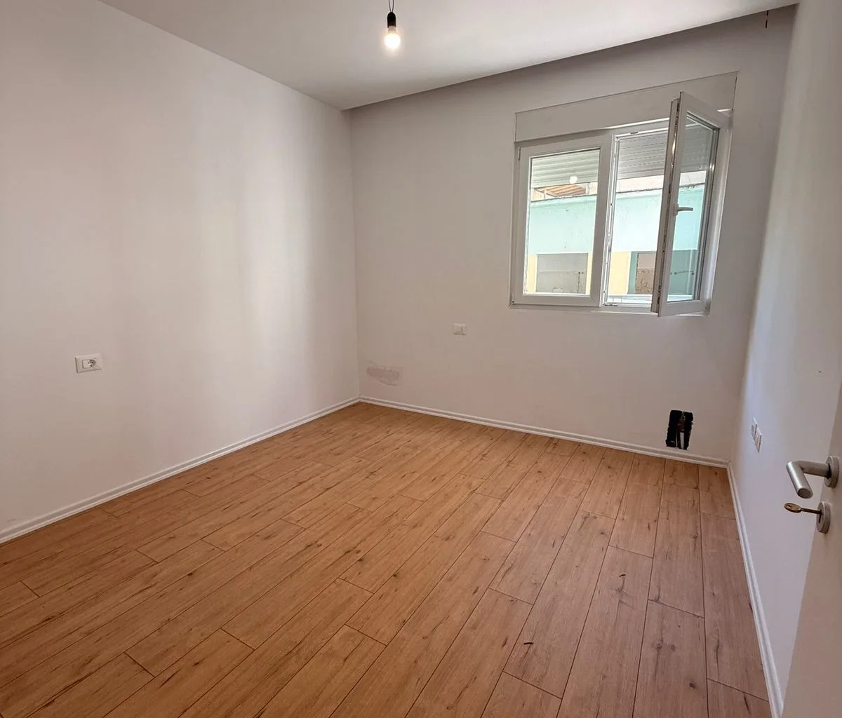 SHITET APARTAMENT 2+1+2 ISH RAJONI I POLICISE, DURRES 6