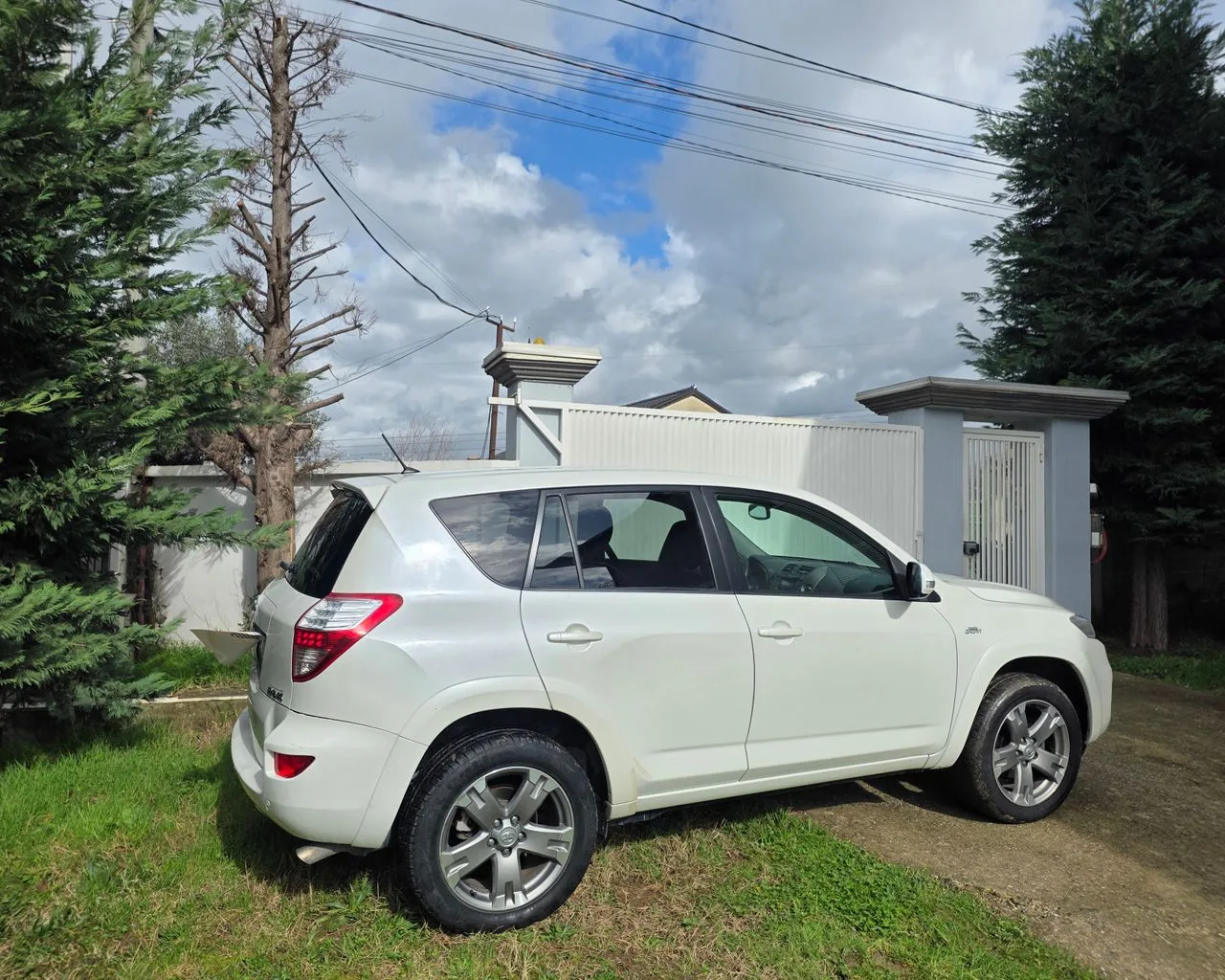 Okazion 0692109064 Toyota Rav4 7500€ Automatike perfekte N 4