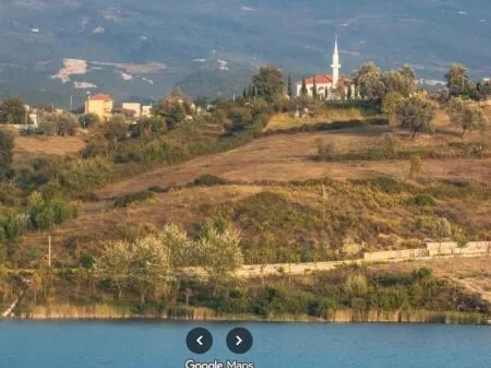 Shitet toke tek rruga Panorama e Liqenit ne Farke 6