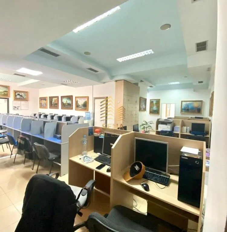 Shitet Ambient Biznesi Njesi 217m² • 3000 Euro/m², Rruga e Elbasanit, 651,000 Euro 3