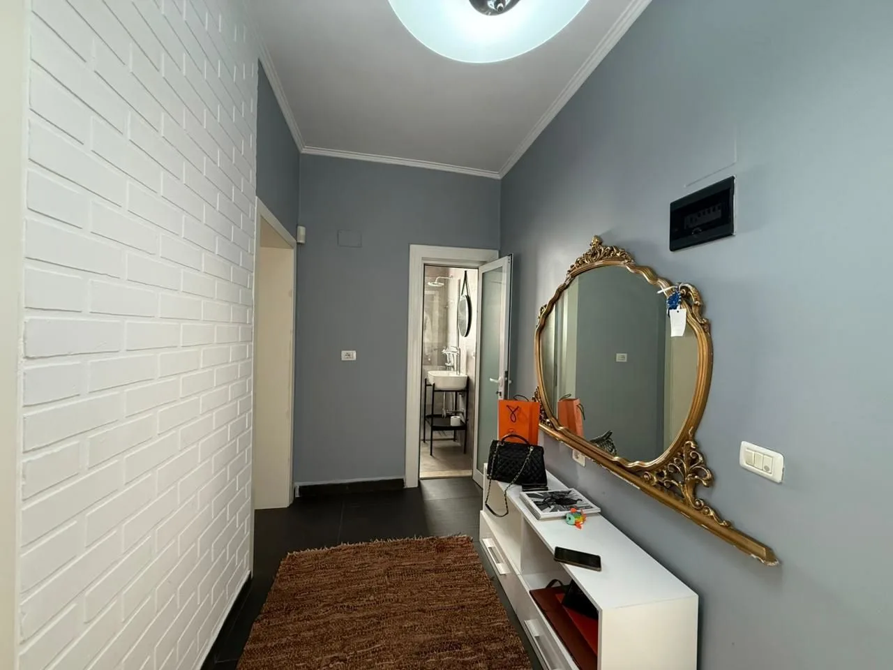 Apartament 1+1 me qira ne Bllok 8