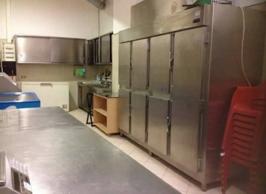 Ambjent Biznesi Ne Shitje » Rruga Shkelqim Fusha, Tirane 8