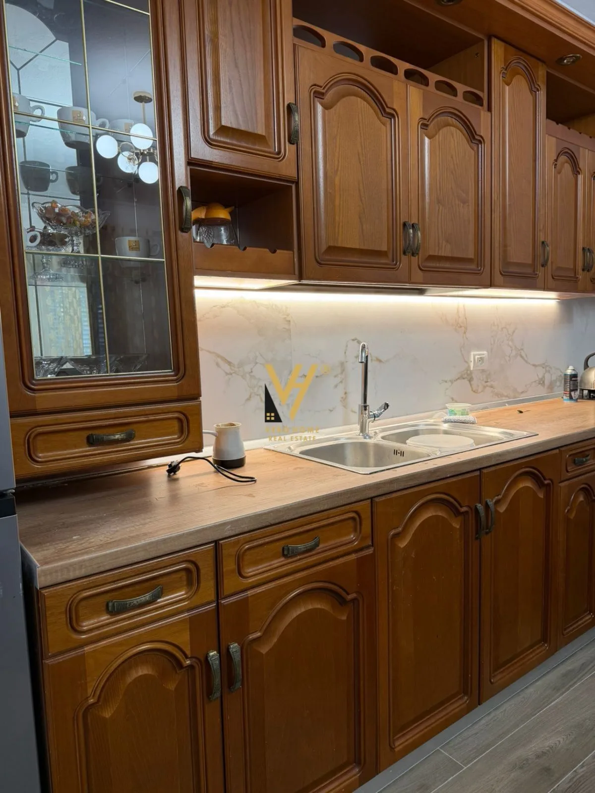 JEPET HYRJE 2+1 ME QIRA TE SIRI KODRA 600 EURO 12