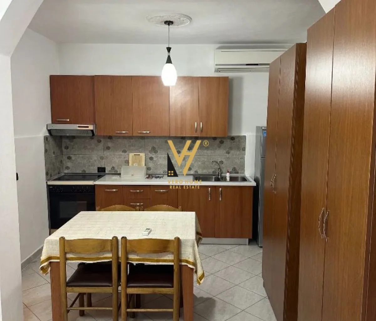 JEPET GARSONIERE ME QIRA TE KOMUNA E PARISIT 450 EURO 2