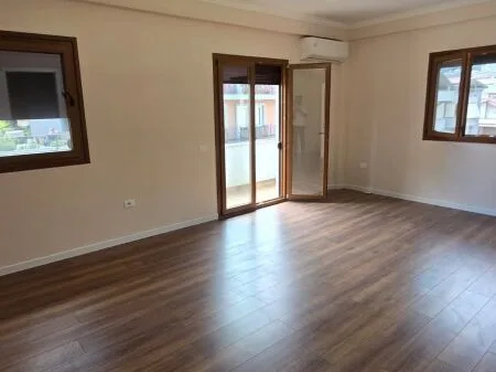 ZYRE ME QERA TE RRUGA E KOSOVAREVE, KOMPLEKSI DINAMO 7