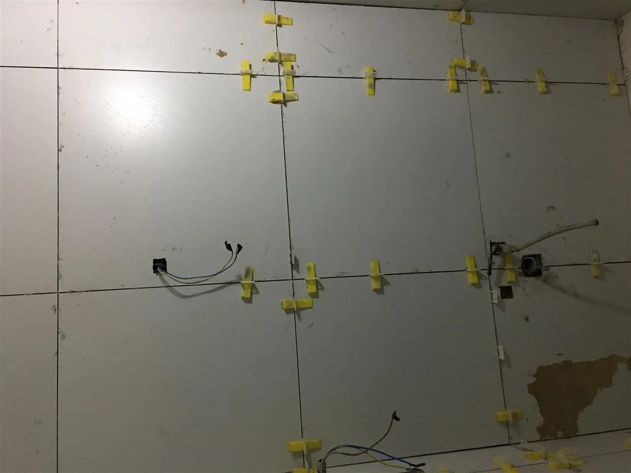 SHTRUES PLLAKASH, 18