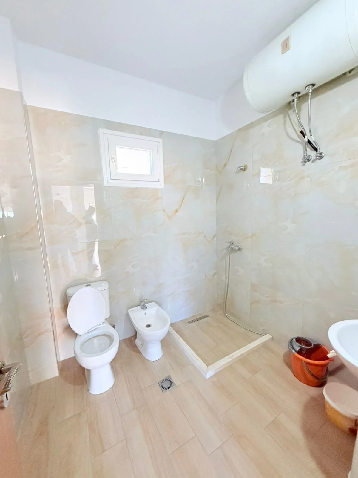 JEPET ME QERA KATI I DYTE I NJE VILE 3-KATESHE PRANE SPITALI 17