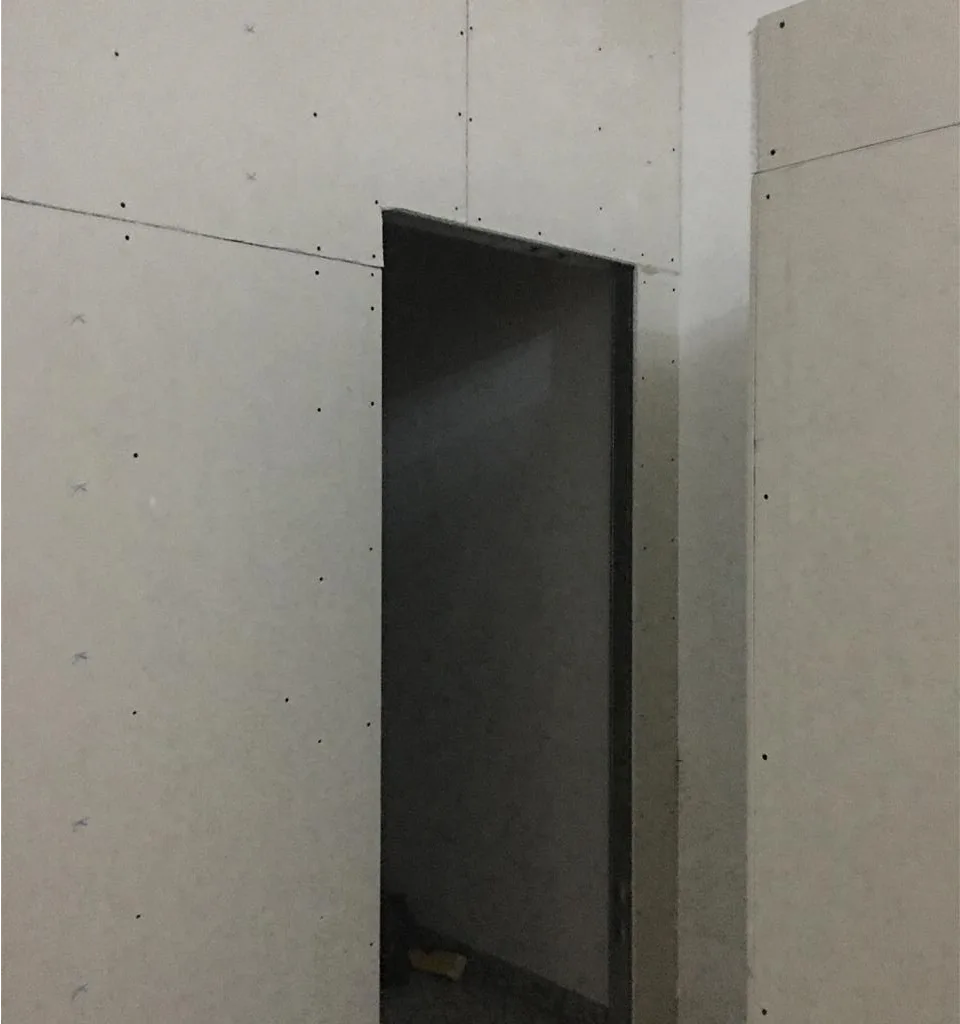 Bojaxhi, Suvatime punime gipsi dhe patinime 7