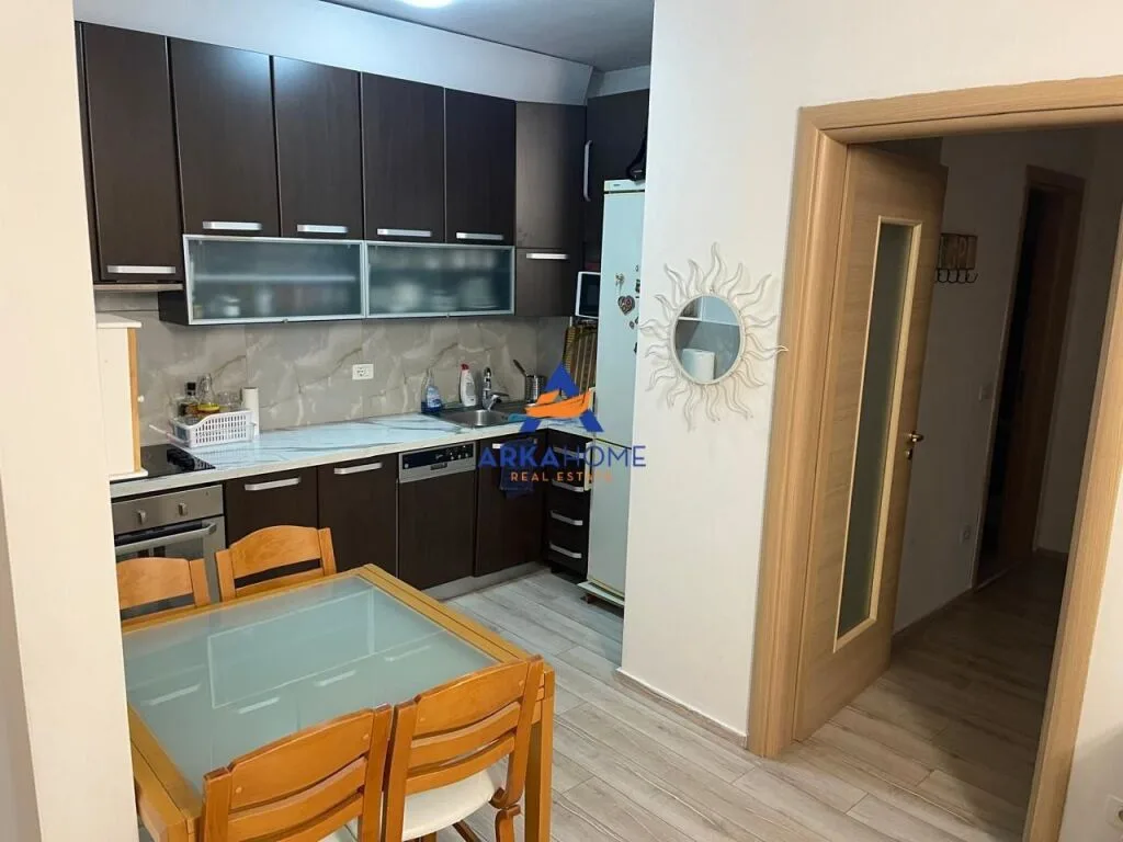 SHITET APARTAMENT 2+1+BALLKON "DON BOSKO" 225.000 EURO 3