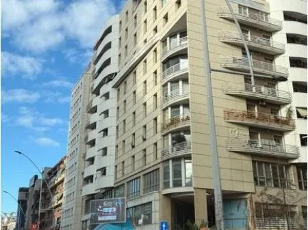 Zyrë me qera në zemër të Tiranës! 📍 Toptani – përballë Parlamentit 5