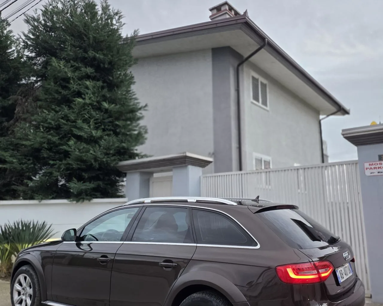 Audi a4 Allroad 3.0 nafte super makine Nga Europa