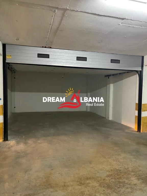 Apartament 3+1+2WC+2Garazhe ne Shitje ne Kinostudio 13