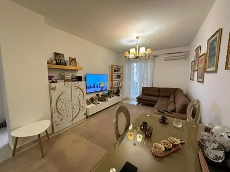 Apartament 2+1 – Për Shitje – Qyteti Studenti, Kompleksi Ana, Tiranë