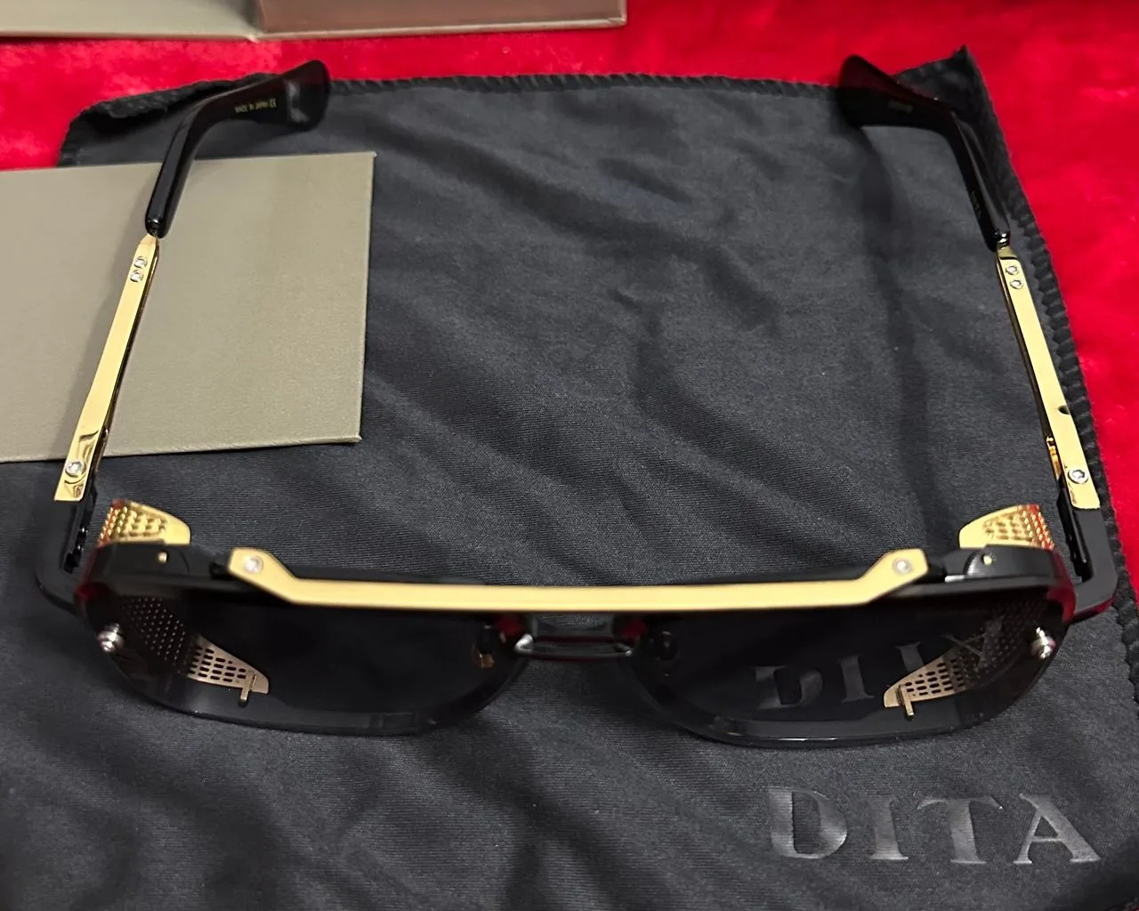 SHITEN SYZE DITA MACH SIX