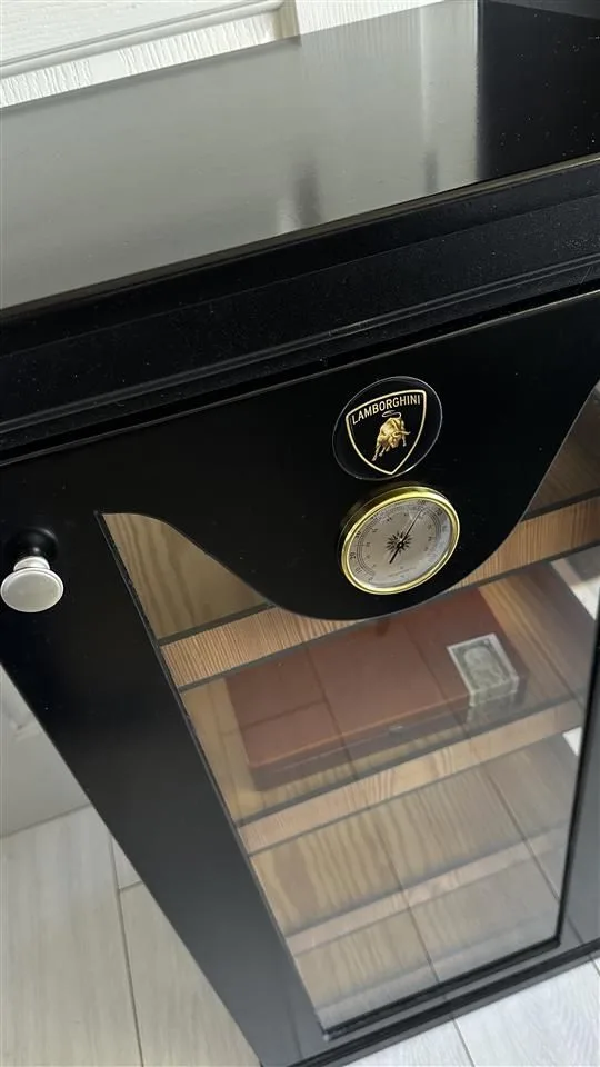 SHITET KUTI E MADHE LUKSOZE HUMIDOR PER PURO CIGARE AKSESOR 4