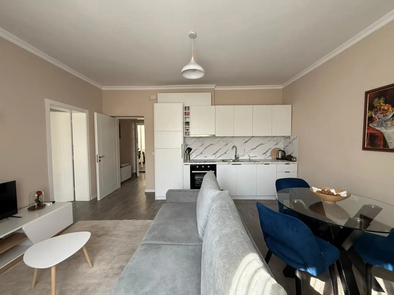 Japim me qira apartament 1+1 te Garda ne zonen e Bllokut 3