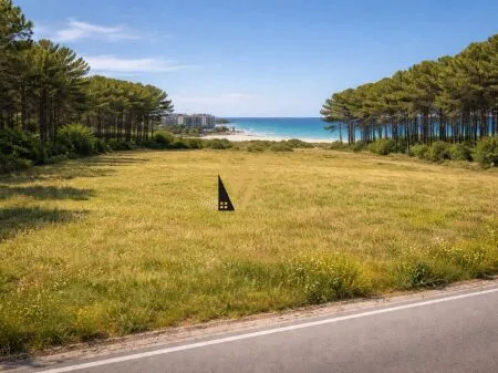 SHITET TOKE 3.000 M2 NE MALIN E ROBIT 1.800.000 EURO