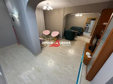 Apartament - Për Shitje - Tregu I Medresesë, Tiranë 14