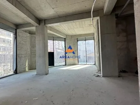 Shitet Biznesi Kancelari Tek Rruga E Barrikadave (ID BSHB173) Tirane 5