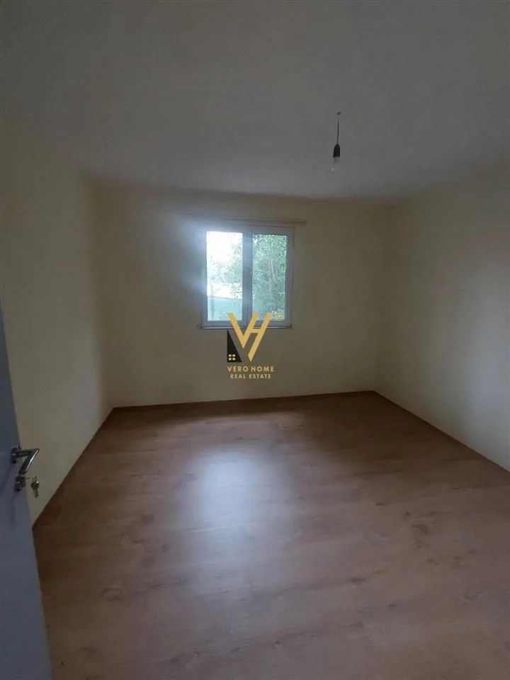 JEPET SHTEPI PRIVATE ME QERA NE DON BOSKO 80.000 LEKE 5