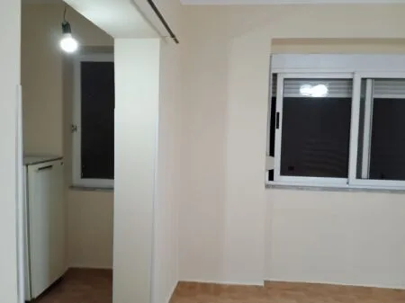 Apartament - Për Shitje - Tregu I Medresesë, Tiranë 13