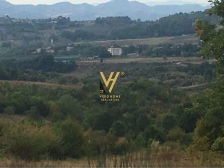 SHITET TOKE 2300M2 "NE PETRELE" 34.500.000 LEKE 5