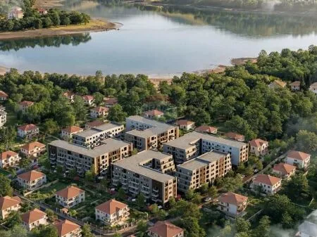 Apartament - Për Shitje - Paskuqan prane liqenit