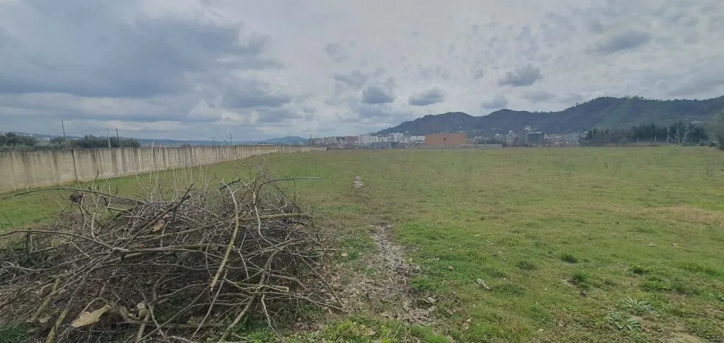 SHITET 10 000 M2 TOKE NE VORE, TIRANE-DURRES 14