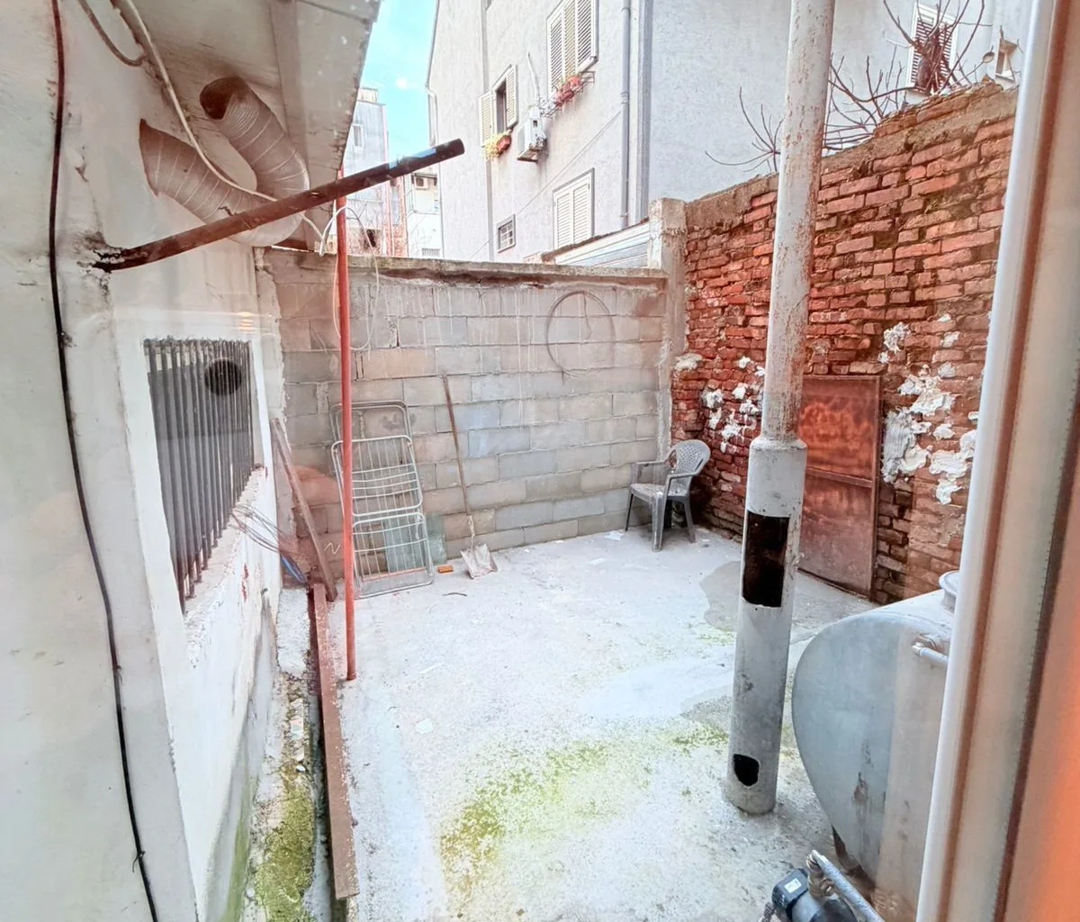 JEPET ME QERA GARSONIERE PRANVERA, DURRES 3