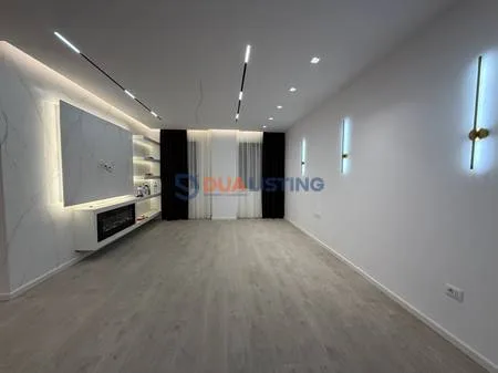 Ofrojme me qira ambjent biznesi tek Liqeni i thate