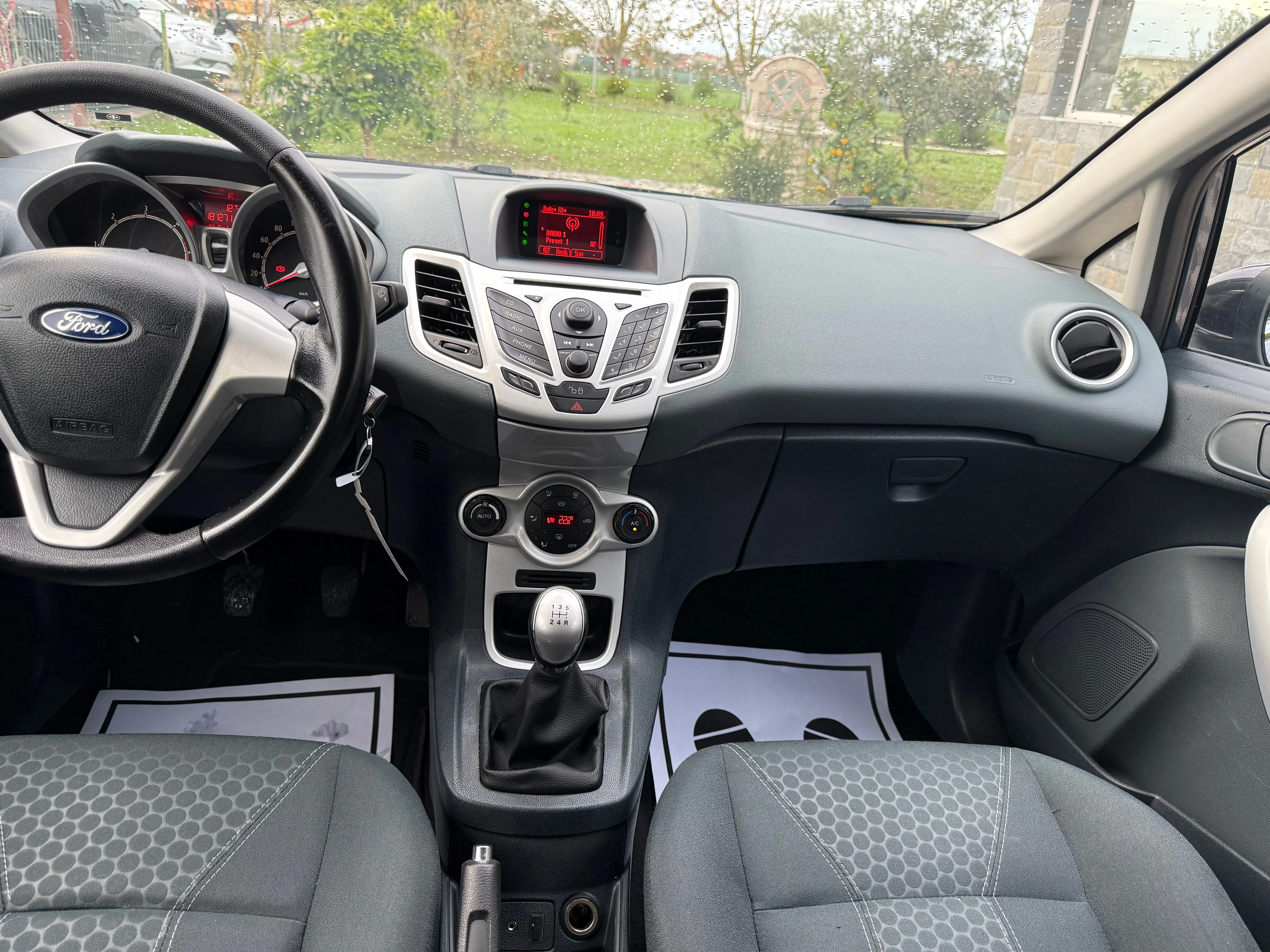 DISKUTUSHEM SHITET FORD FIESTA 1.6 NAFTE MANUAL VITI 2011 17