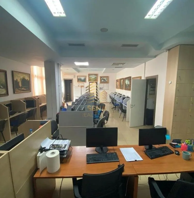 Shitet Ambient Biznesi Njesi 217m² • 3000 Euro/m², Rruga e Elbasanit, 651,000 Euro 4