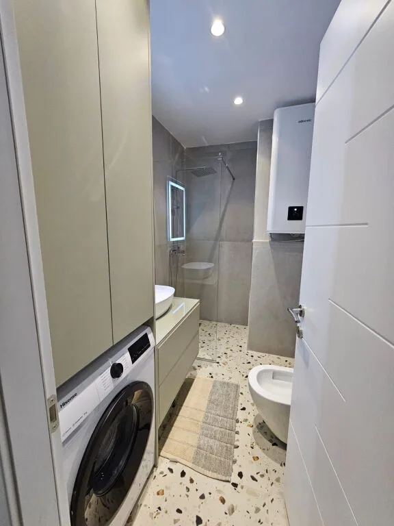 🏡 Shtepi me qera » Rruga 5 Maji, Tirane 9