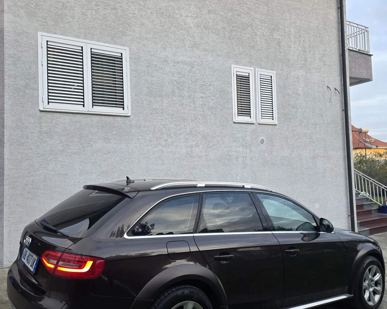 Audi a4 Allroad 3.0 nafte super makine Nga Europa 5