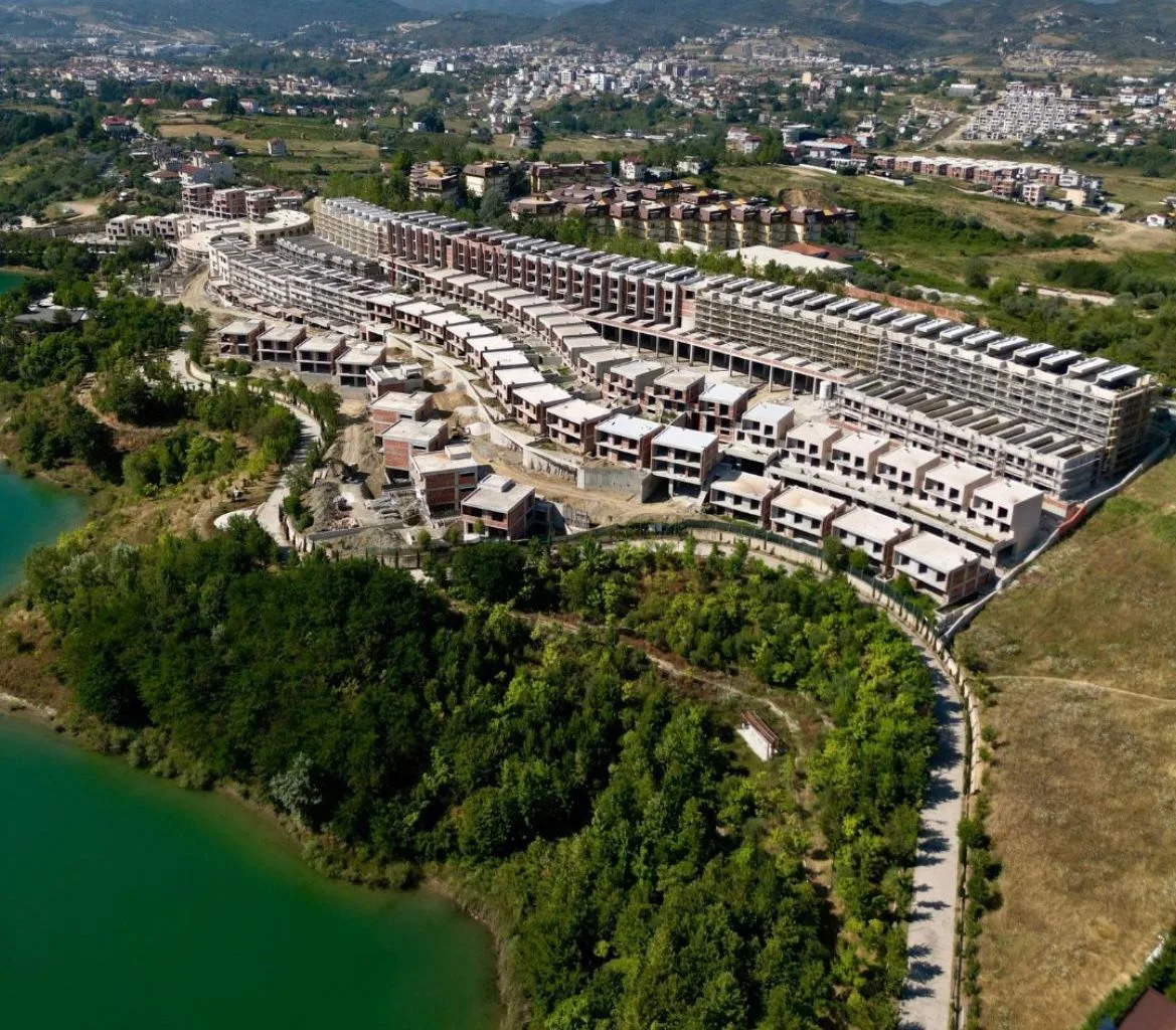 SHITET DUBLEX 124M2 "FARKE" 190.000 EURO