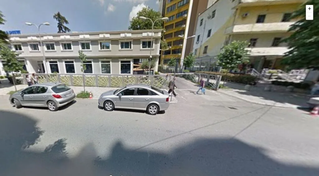 Jepet zyrë me qira pranë Drejtorisë së Policisë, Rruga Sami Frashëri 3