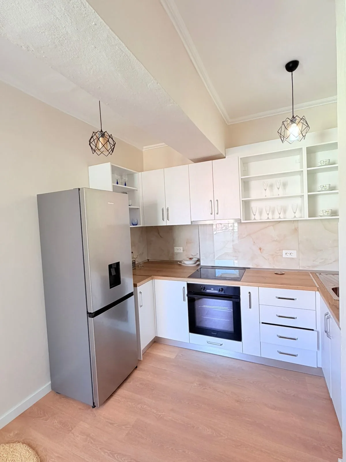 JEPET ME QERA APARTAMENT 2+1 PRANE MUZEUMIT, DURRES 18