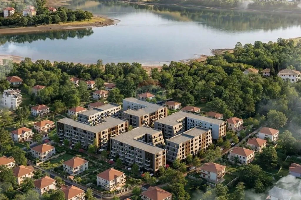 Apartament - Për Shitje - Paskuqan prane liqenit 2