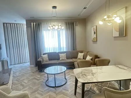 🏡 Shtepi ne shitje » Rruga e Barrikadave, Tirane