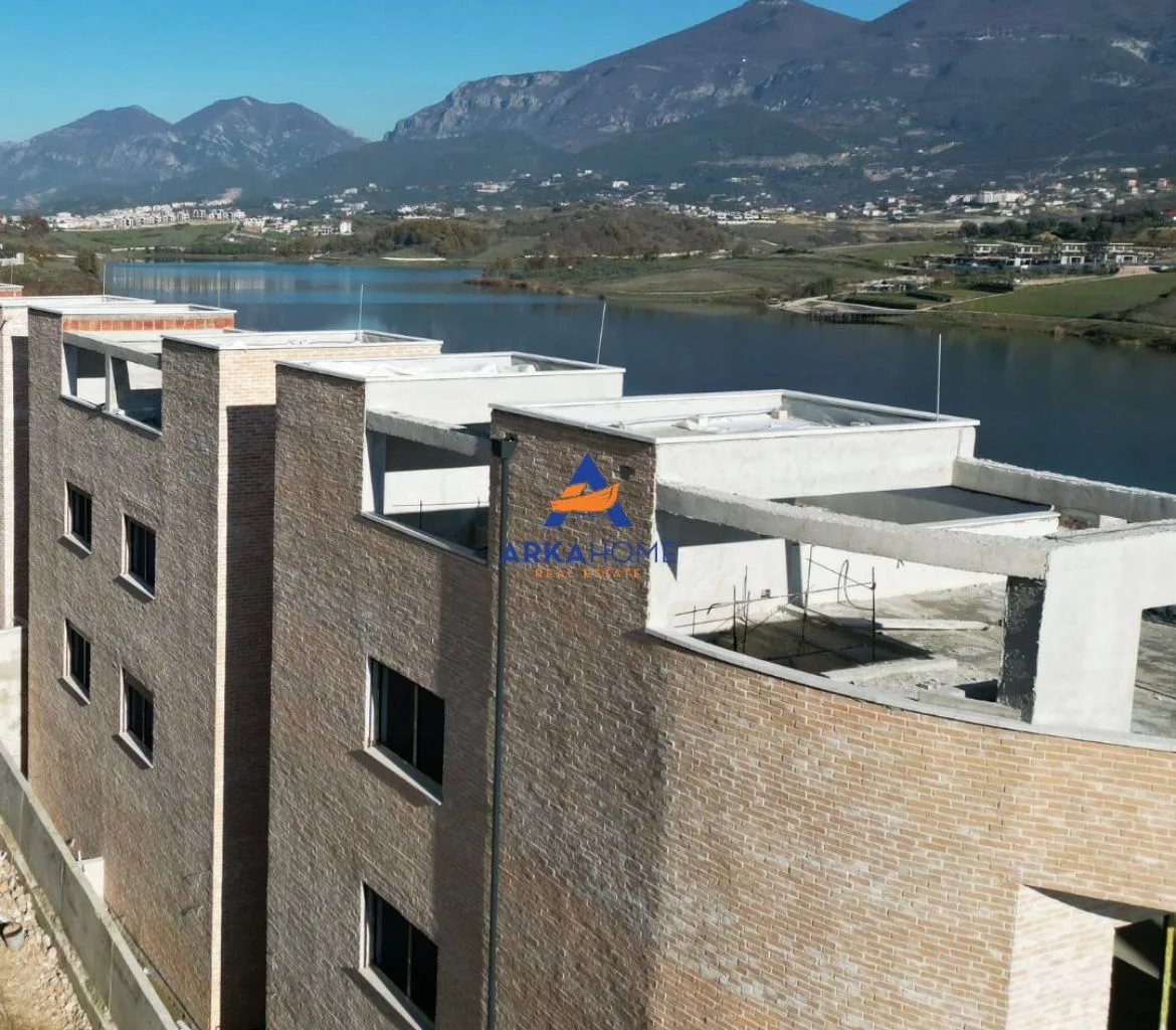 SHITET TRIPLEX 211M2 "FARKE" 390.000 EURO 2