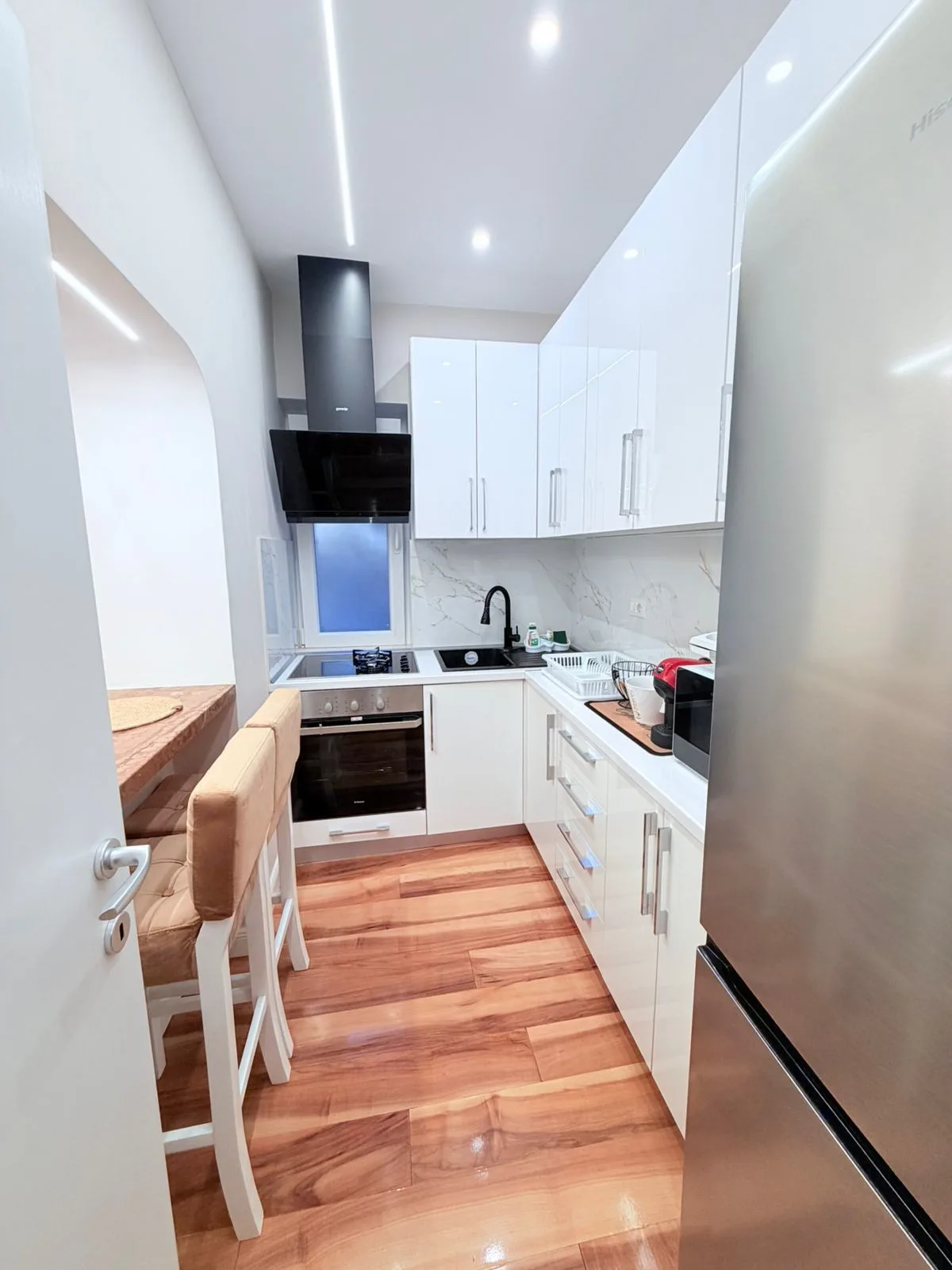 JEPET ME QERA APARTAMENT 1+1 PRANE GJYKATES, DURRES 18