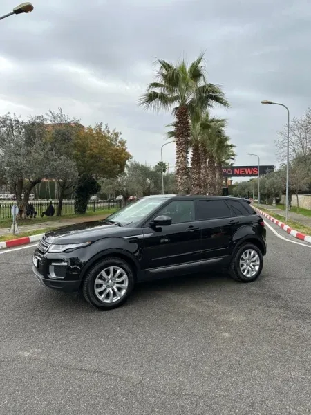 Tirane, shes SUV | Fuoristrad | Xhip RANGE ROVER EVOQUE 2.0 DIESEL FULL OPTION Nafte, e zeze automatik Klima 163.000 km